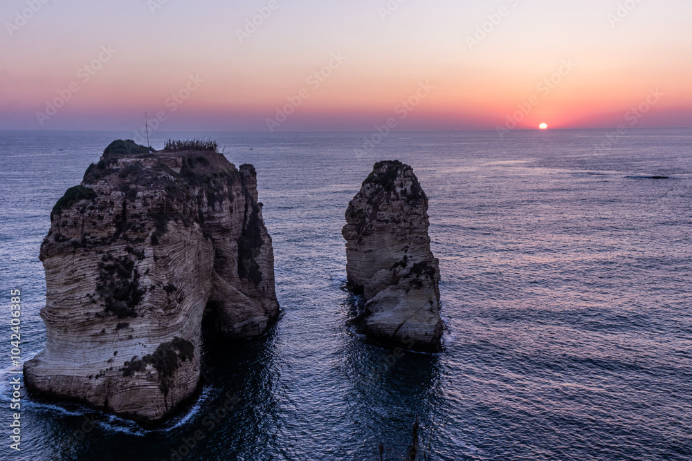 Fototapeta premium Sunset view of Pigeon (Al Raouche) Rock in Beirut, capital of Lebanon