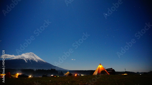 冬のふもとっぱらキャンプ場の夜空 photo