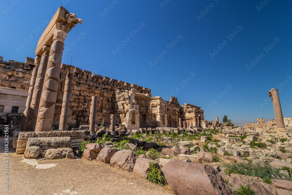 Fototapeta premium Temple of Jupiter ruins in Baalbek, Lebanon