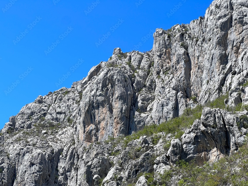 Limestone rocks in Mala Paklenica canyon, Seline (Paklenica National Park, Croatia) - Kalksteinfelsen in der Schlucht Mala Paklenica, Seline (Nationalpark Paklenica, Kroatien) Limestone rocks in Mala Paklenica canyon, Seline (Paklenica National Park, Croatia) - Kalksteinfelsen in der Schlucht Mala Paklenica, Seline (Nationalpark Paklenica, Kroatien)