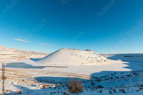 Obraz na płótnie Meke Lake, Volcanic Crater, Konya City, Turkey w salonie