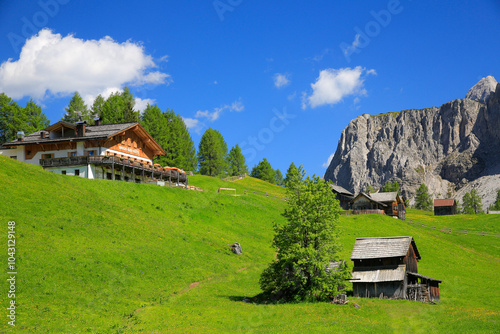 Almhütten mit Rotwandwiesen in den Sextener Dolomiten, Italien, Europa  photo