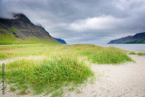 Önundarfjörður - fjord betw...