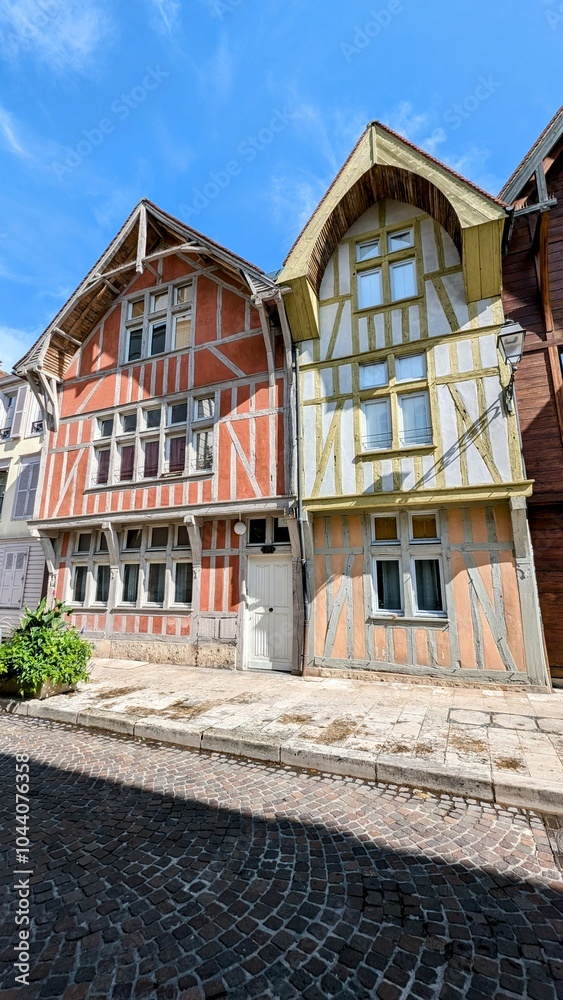 TROYES (Aube)