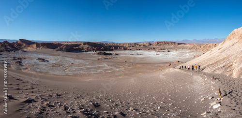 Vale de la Luna, Deserto do Atacama, Chile - Paisagens Surreais e Formações Geológicas photo