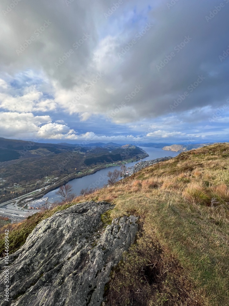 Obraz premium Beautiful Hiking Trial Ådnanipa Arna Bergen Norway
