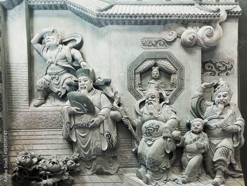 The ancient historical carvings seen in public temples in Taiwan, the content of the carvings, emphasize loyalty, filial piety, festival, righteousness, and moral stories passed down by Chinese folk.