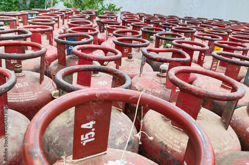Image of gas cylinder in warehouse