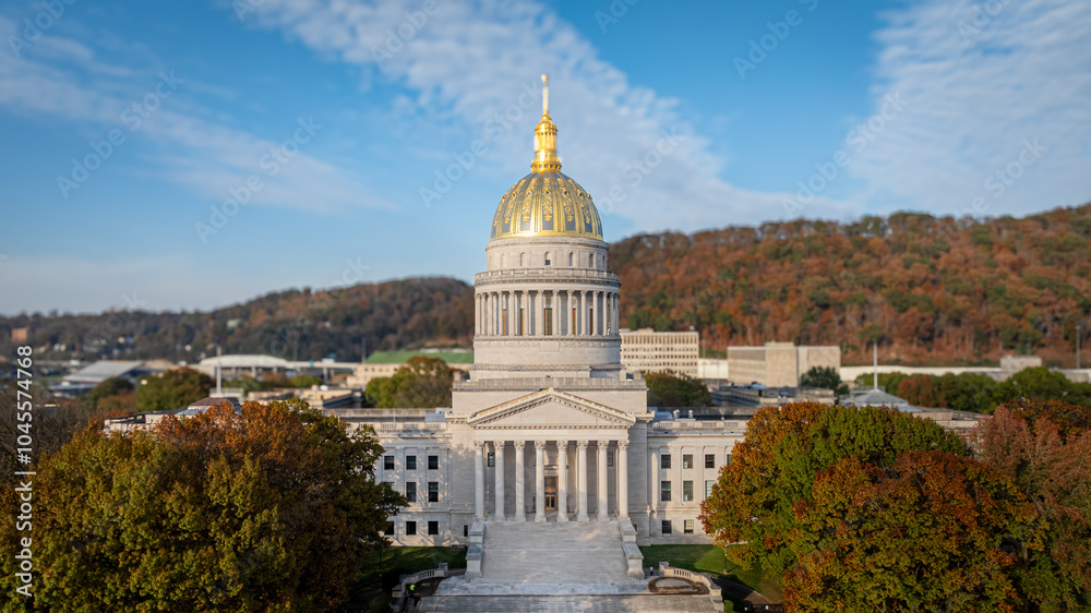 Obraz premium Autumnal Glow at WV State Capitol