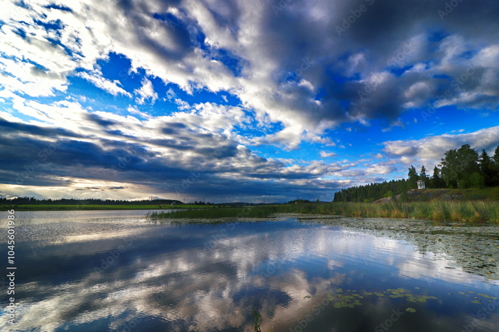 Fototapeta premium lake and clouds