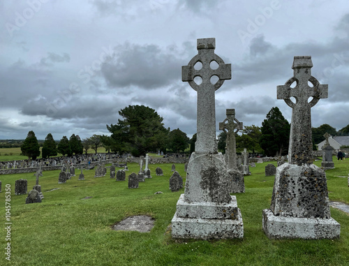 Kreuze in der Klosterruine Clonmacnoise am Shannon River in Irland photo