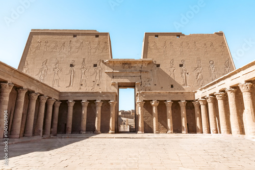 temple of horus edfu egypt