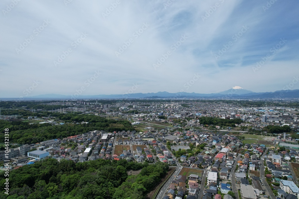 Obraz premium Blue sky and cityscape in Kanagawa, Japan