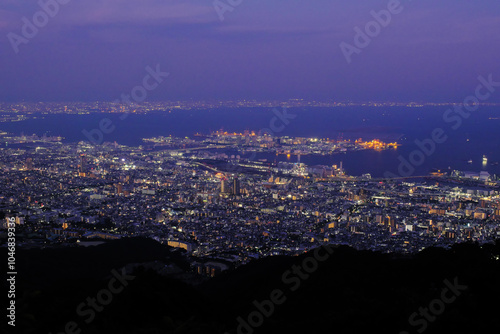 神戸と大阪湾の夜景　掬星台からの眺め