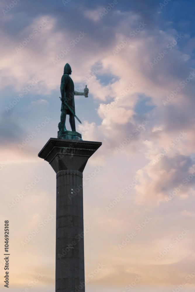Fototapeta premium The statue of Olav Tryggvason, the King who founded the city of Trondheim. The statue dates back to 1930