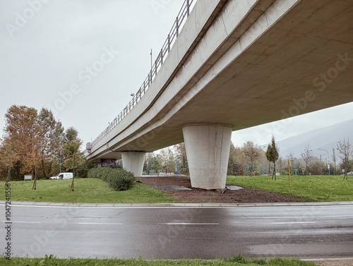 Obraz na płótnie bridge over the road w salonie