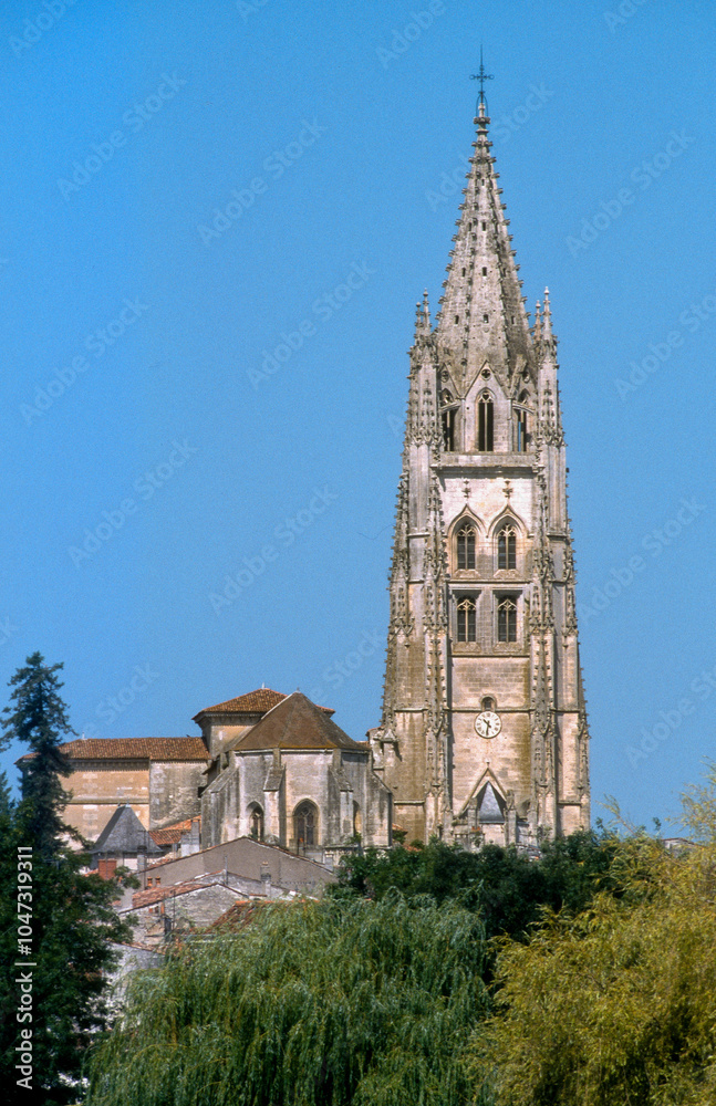 Eglise romane, Saintes, 17, Charente Maritime, France Eglise romane, Saintes, 17, Charente Maritime, France