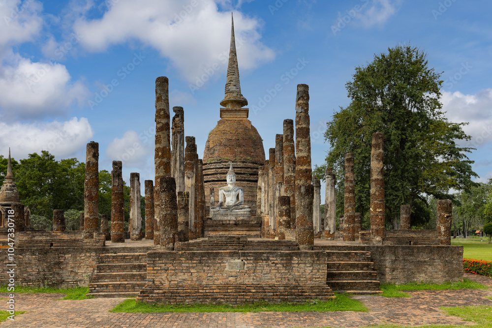 Obraz premium Wat Sa Si temple and buddha statue, Shukhothai Historical Park, Thailand, one of UNESCO Heritage Site
