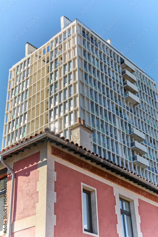 Building the lighthouse residence in Marseille, Pasteur avenue Building the lighthouse residence in Marseille, Pasteur avenue