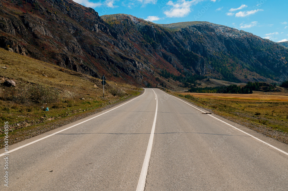 Fototapeta premium beautiful mountain road in autumn in Altai - Chuisky tract