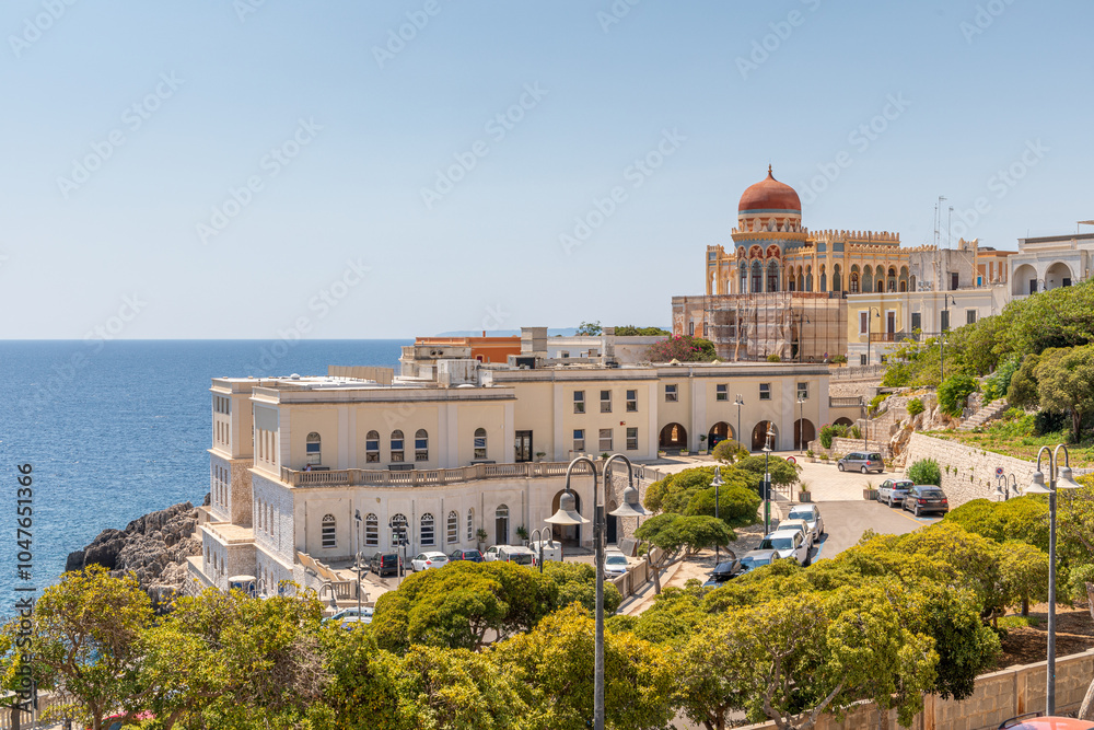 Obraz premium Palazzo Sticchi et site thermal, à Santa Cesarea Terme, Italie