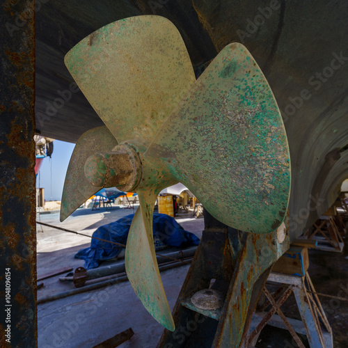 Obraz na płótnie Propeller of a fishing boat, historic port of Jaffa w salonie