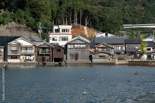 Obraz na płótnie Funaya Boathouses in Ine fisherman village Kyoto Prefecture, The funayas were originally constructed to lift fishermen's wooden boats from the sea w salonie