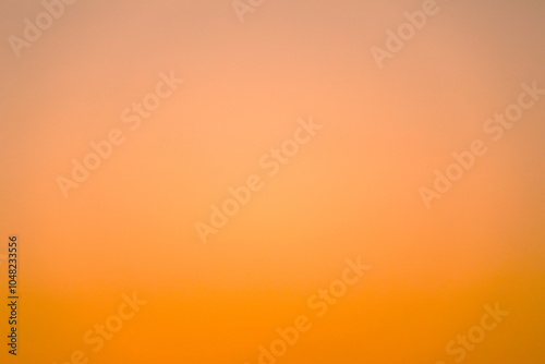 夕焼け空のオレンジ色のグラデーション