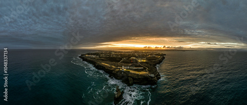 Cidade de Peniche nascer do sol