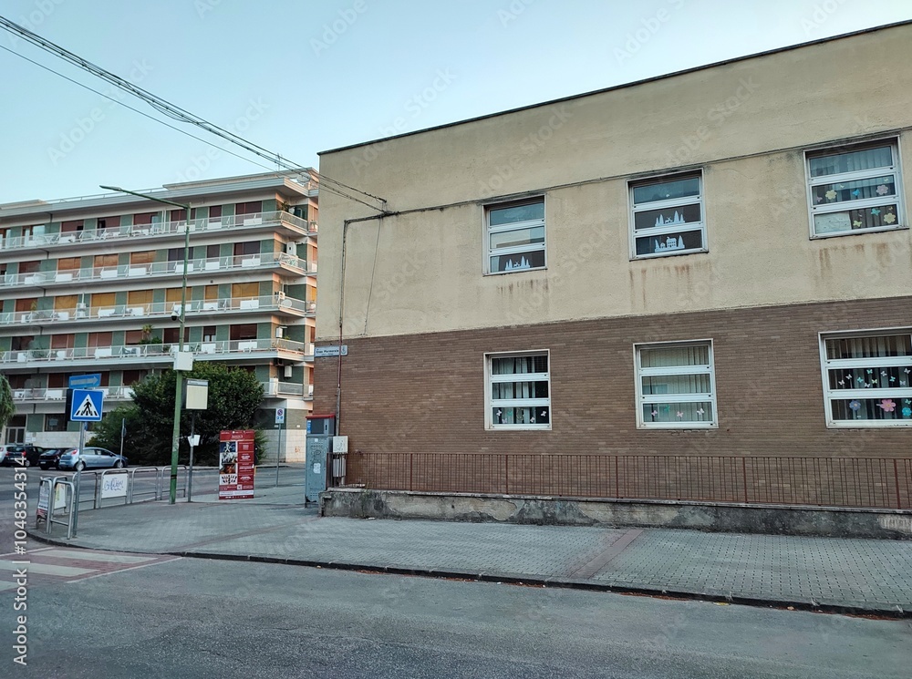 Benevento - Scorcio della Scuola Elementare Nicola Sala da Via Marmorale
