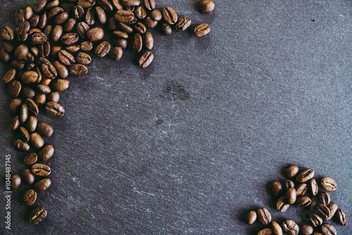 Obraz na płótnie Grains de café noir - Arrière plan texture ingrédients de cuisine w salonie