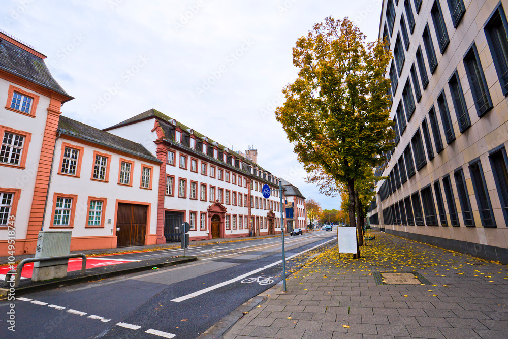 Obraz premium The old town of Mainz city in Germany.