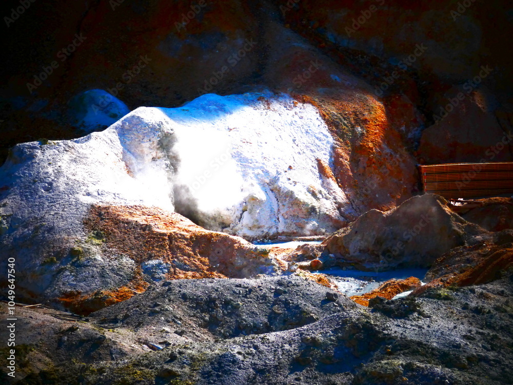 Fototapeta premium 晩秋の登別温泉地獄谷