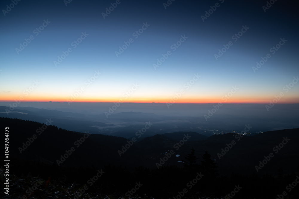 Obraz premium 長野県と群馬県の県境の絶景 渋峠の朝