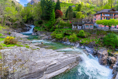 Obraz na płótnie Valle Verzasca view in Ticino Region of Switzerland w salonie