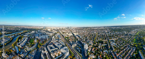 Canvas Print Paysage urbain panoramique de la région parisienne avec vue sur Paris, La Défens