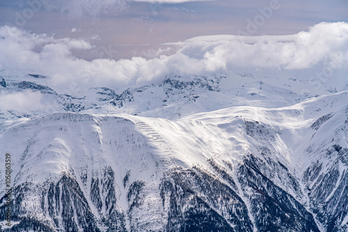 Obraz na płótnie View on winter mpuntains from Eggishorn peak, Alps. w salonie