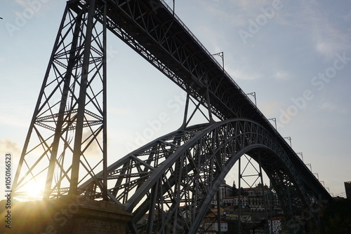 Puesta de sol en Puente Don Luis I. Oporto. photo