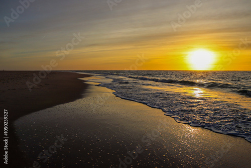 Couché de soleil sur la plage du grand crohot