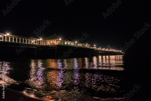 Obraz na płótnie Seebrücke Heringsdorf Usedom bei Nacht, Ostsee, Deutschland w salonie