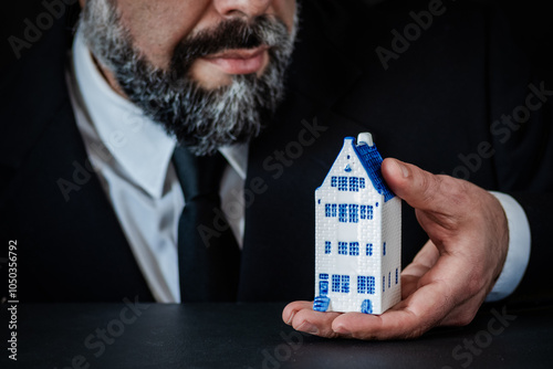 Agent with house concept
