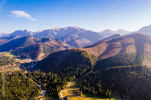 Obraz na płótnie Góry, Tatry Zachodnie w Polsce, panorama jesienią z lotu ptaka w salonie