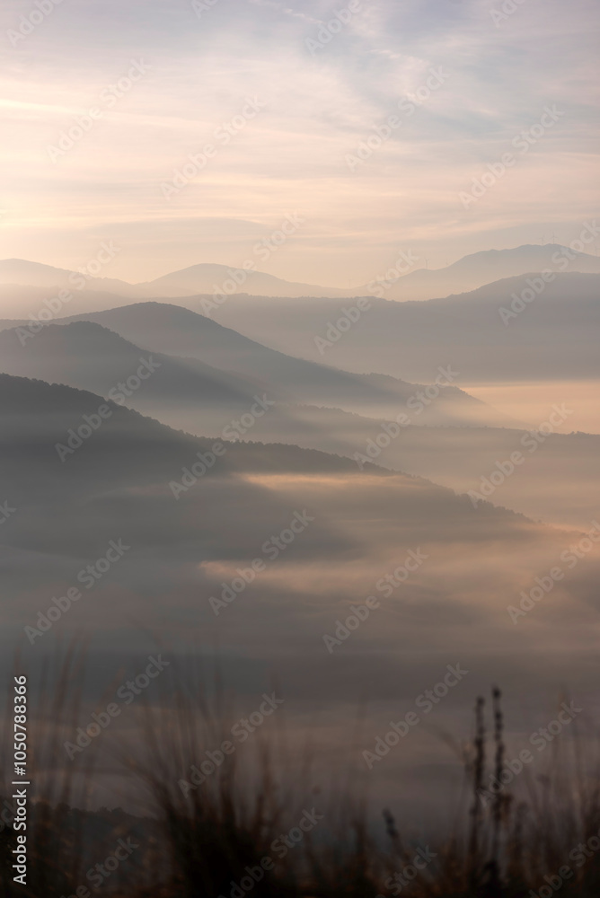 Obraz premium misty layers in mountains of Kastoria Greece
