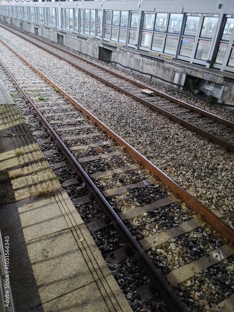 Fototapeta premium 철로 위의 풍경
