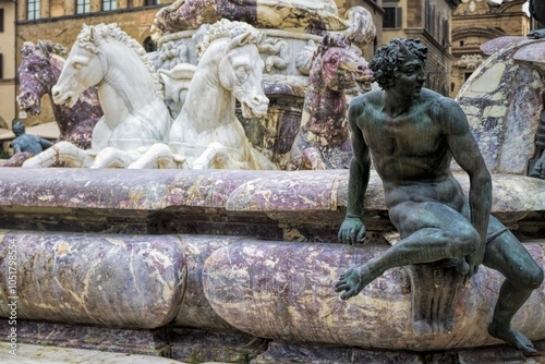 florenz, italien - detail vom neptunbrunnen auf der piazza della signoria photo