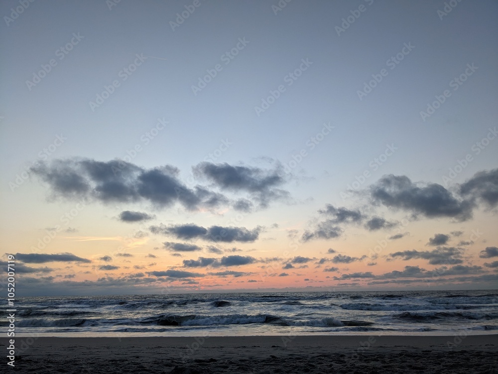 Obraz premium sunset over the sea