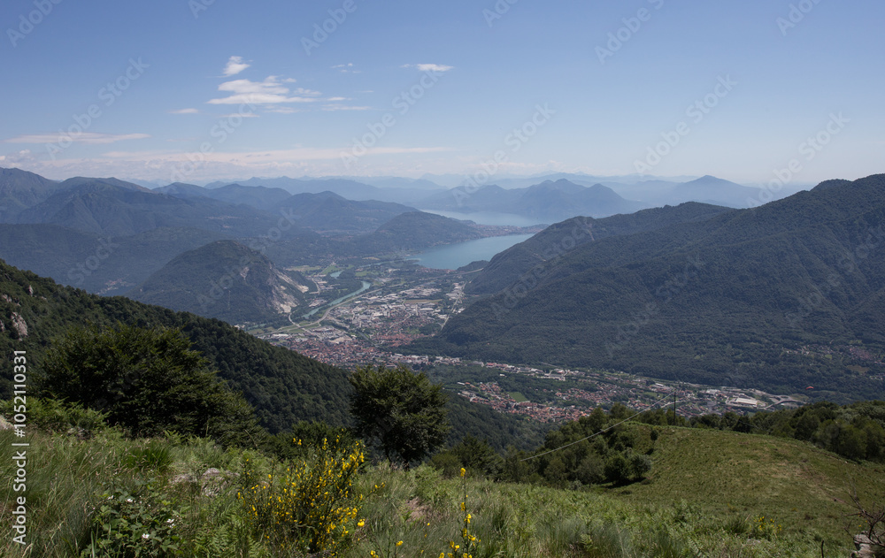 Obraz premium Paysage à coté du lac majeure