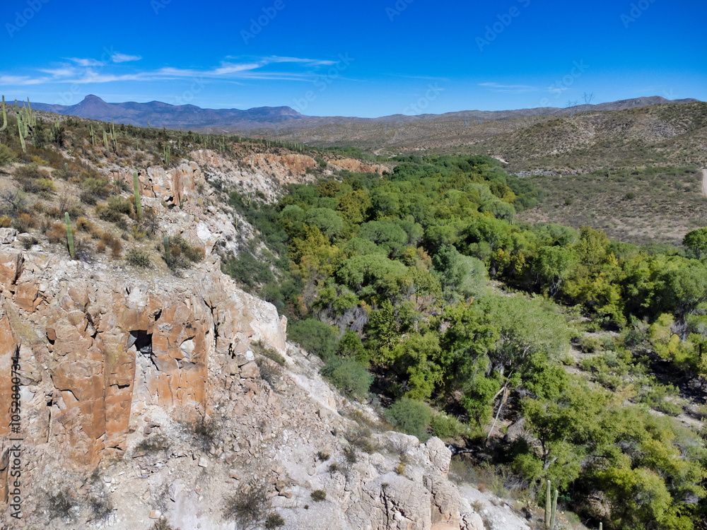 Naklejka premium desert wilderness infrastructure