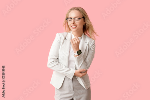 Pretty young businesswoman ...