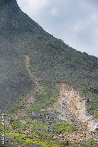 静岡県箱根町　夏の大涌谷と芦ノ湖の風景 photo